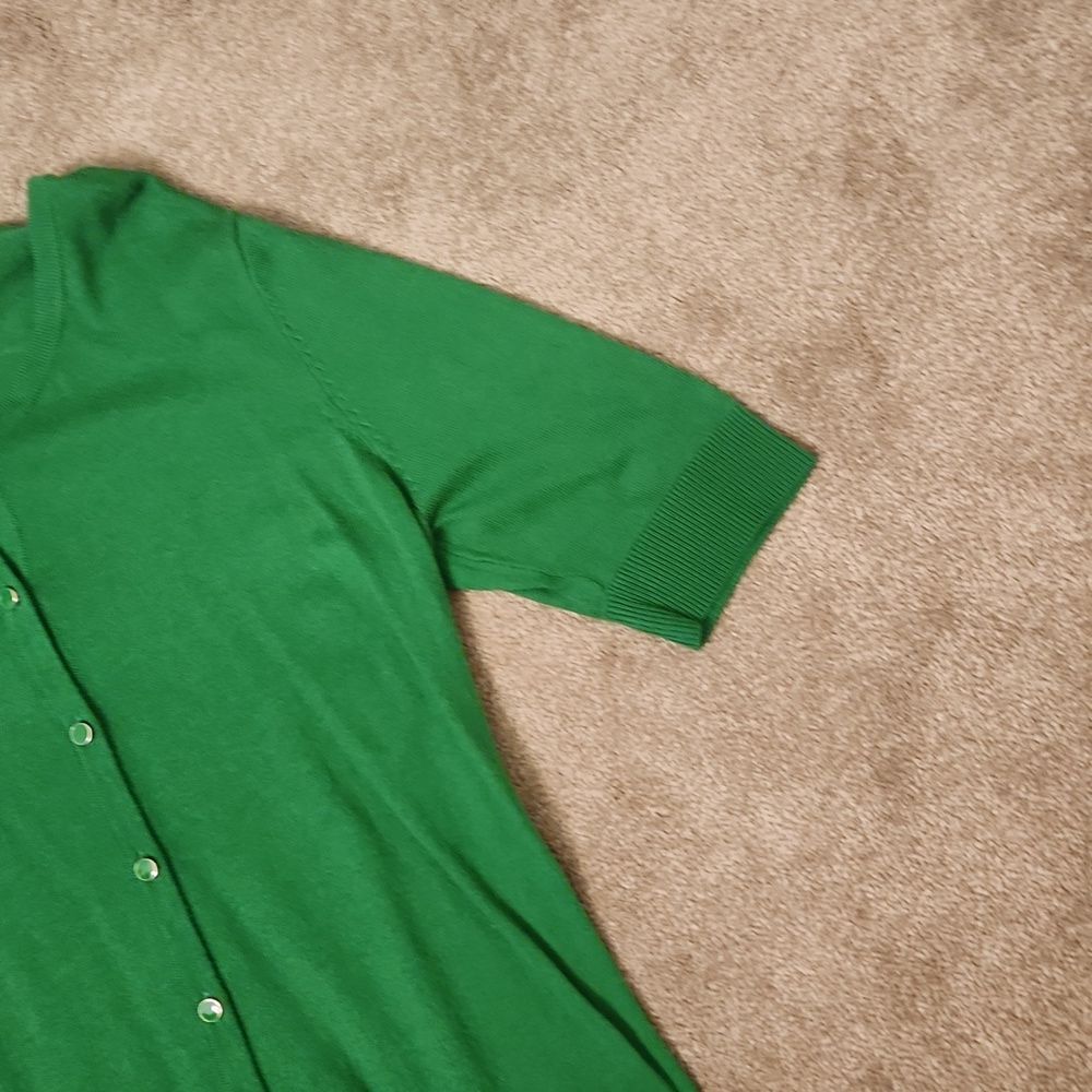 New York & Company Green Buttoned Cardigan w/ Shortsleeves Size M - Picture 7 of 8